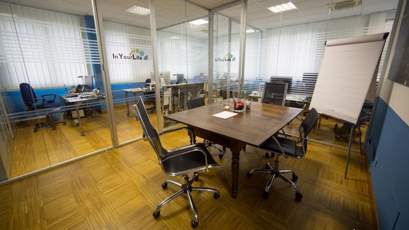 Monolocale in Affitto a Firenze, zona Via Livorno, 54/2, 900€, 78 m², arredato