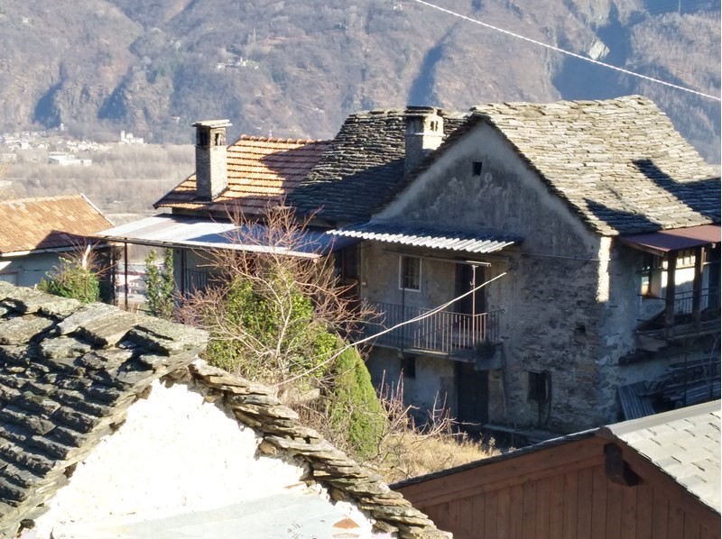 Rustico in Vendita a Domodossola, zona Calice - Borgata Quartero, 230'000€, 217 m², arredato