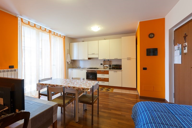 Monolocale in Vendita a Pozzo d'Adda, 60'000€, 40 m², arredato