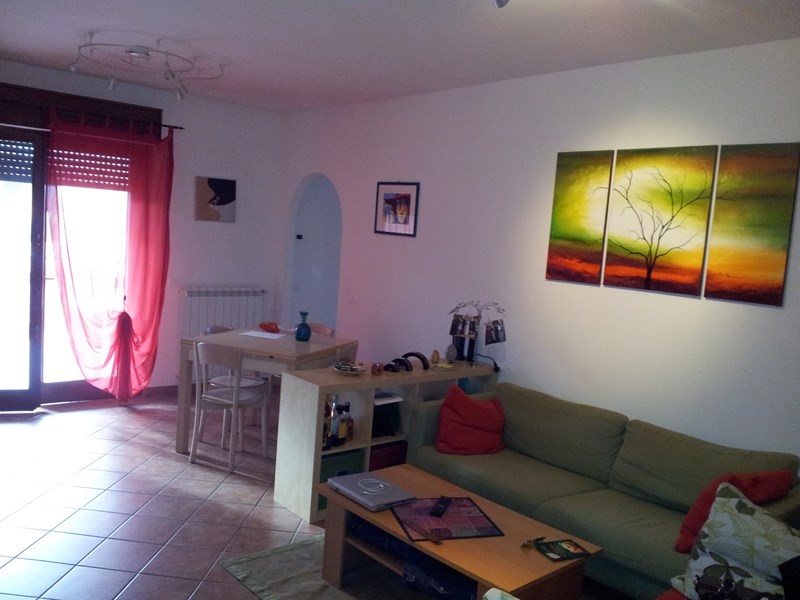 Bilocale in Vendita a Monterotondo, zona Scalo, 134'000€, 65 m²