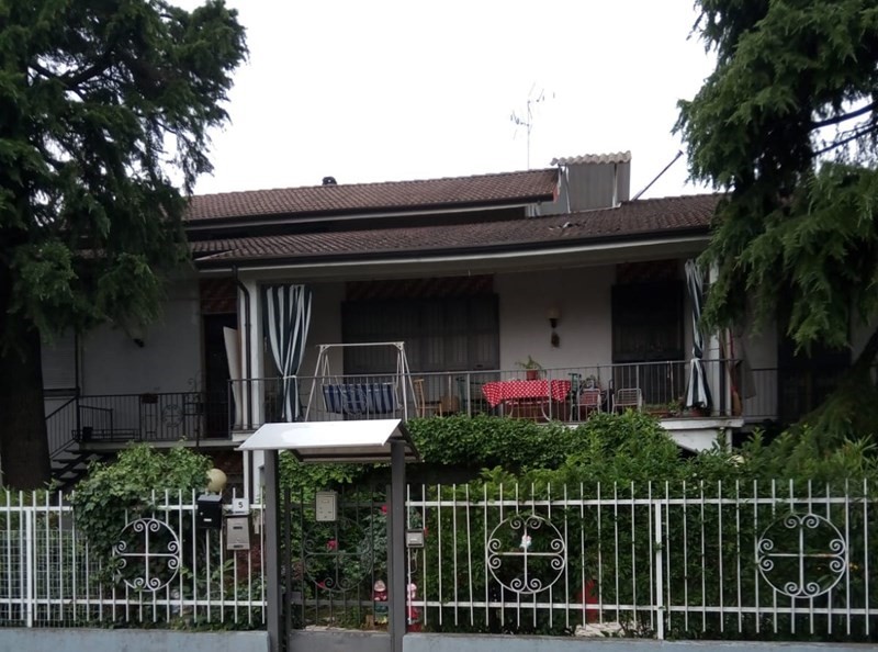 Casa Semi Indipendente in Vendita a Voghera, zona Residenziale, 125'000€, 165 m²