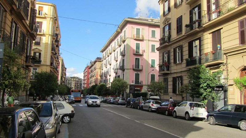 Immobile commerciale in Vendita a Napoli, zona Via Tito da Camaino, 600'000€, 50 m²