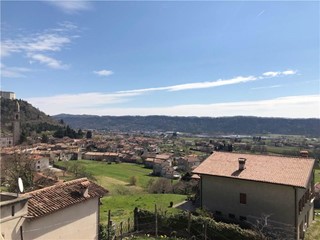 Casa Indipendente in Vendita a Follina, zona Valmareno, 160'000€, 180 m², arredato, con Box