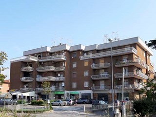Attico in Vendita a Monte Compatri, zona LAGHETTO, 160'000€, 80 m²