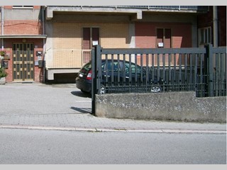 Appartamento in Vendita a Castelpoto, zona centrale, 35'000€, 100 m², arredato, con Box