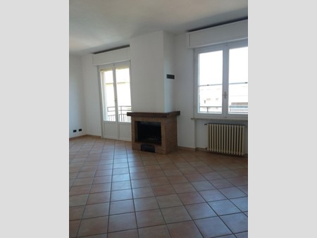 Appartamento in Vendita a Fidenza, 92'000€, 94 m², con Box