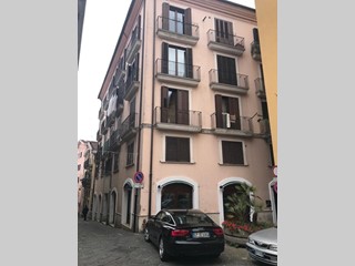 Appartamento in Vendita a Avellino, zona via oblate, 150'000&euro;, 100 m²