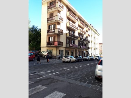 Appartamento in Affitto a Avellino, zona via de sanctis, 650€, 140 m²