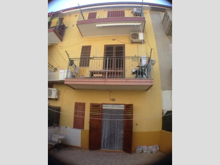 Casa Indipendente in Vendita a Isola di Capo Rizzuto, zona Le Castella, 250'000€, 200 m², arredato