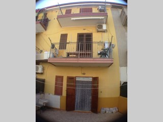 Casa Indipendente in Vendita a Isola di Capo Rizzuto, zona Le Castella, 250'000€, 200 m², arredato