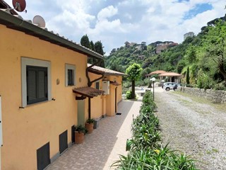Bilocale in Affitto a Castel Gandolfo, zona LAGO, 700€, 55 m², arredato