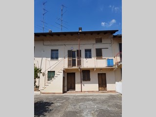 Casa di corte in Vendita a Borgo Vercelli, 35'000€, 100 m²