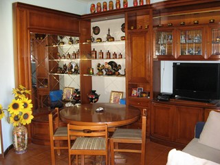 Appartamento in Vendita a Tocco da Casauria, zona semi-centro, 76'000€, 90 m²