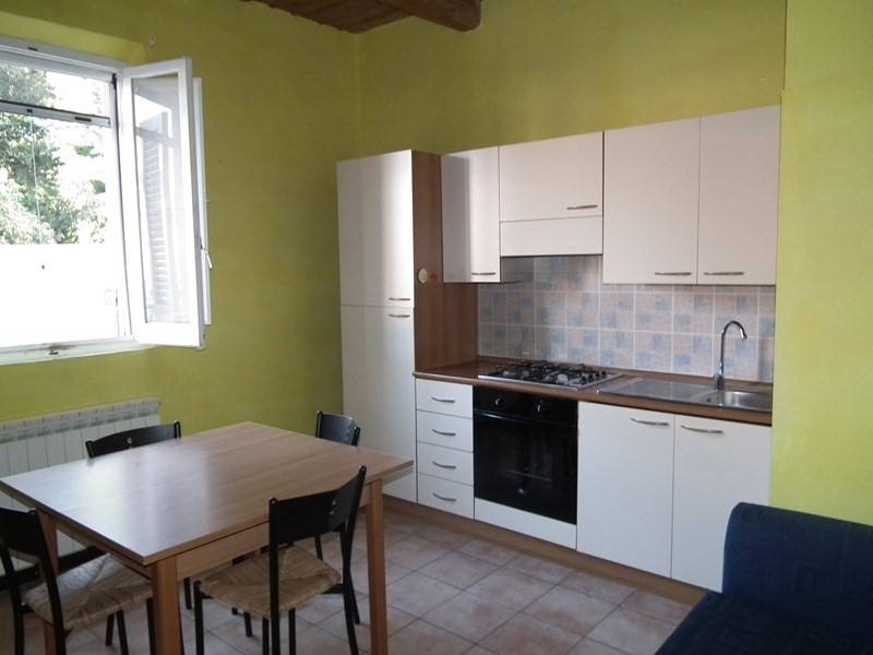 Trilocale in Affitto a Jesi, zona Centro, 300€, 40 m², arredato