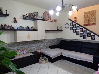 Villa in Vendita a Massarosa, 180'000€, 90 m²