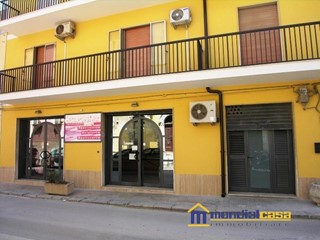 Negozio in Vendita a Pachino, 90'000€, 75 m²