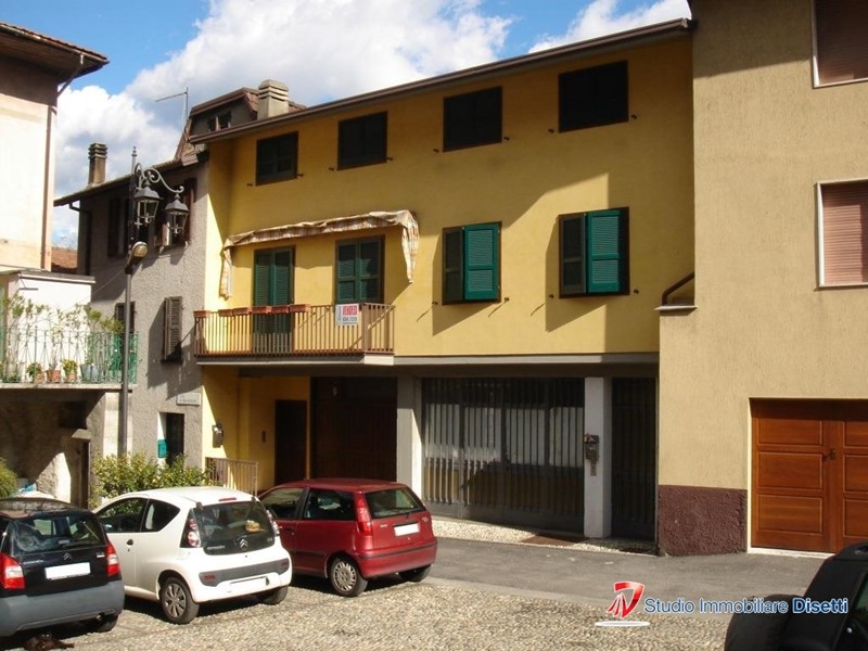 Casa Semi Indipendente in Vendita a Losine, 165'000€, 260 m²