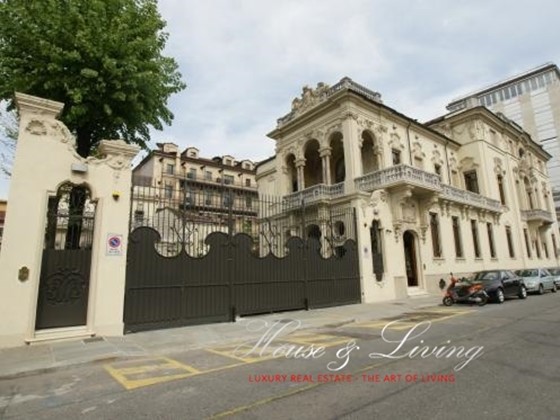 Appartamento in Vendita a Torino, 2'100'000€, 350 m²