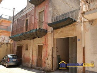 Casa Indipendente in Vendita a Pachino, 79'000€, 190 m²