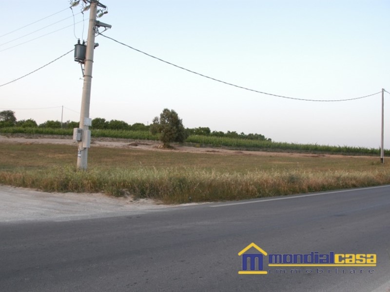 Terreno edificabile in Vendita a Pachino, 9'500€, 3300 m²