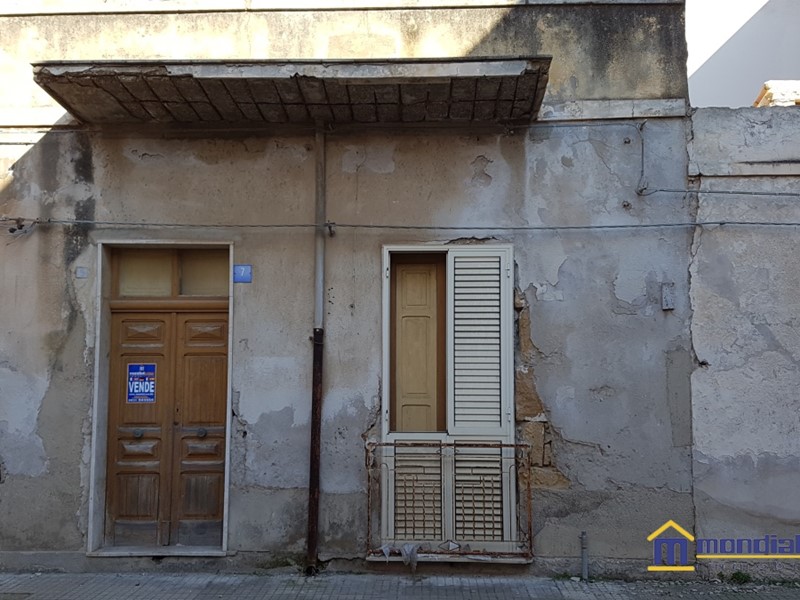 Casa Indipendente in Vendita a Pachino, 30'000€, 105 m²