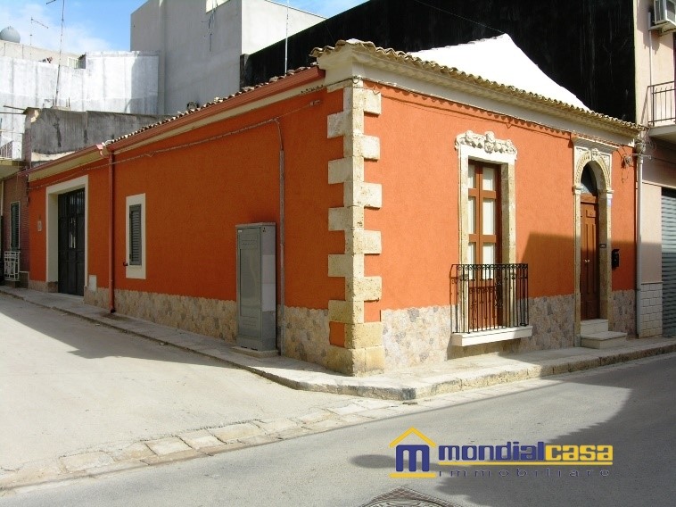 Casa Indipendente in Vendita a Pachino, 116'000€, 130 m²