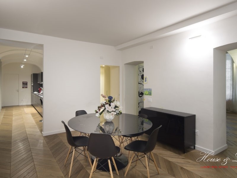 Appartamento in Affitto a Torino, 4'300€, 190 m²