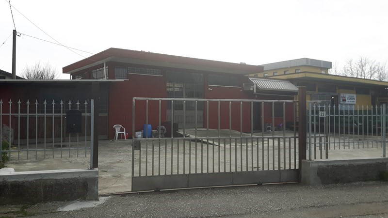 Ufficio in Affitto a Cardano al Campo, 200&euro;