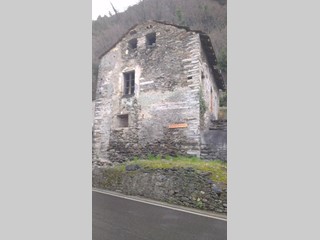 Rustico in Vendita a Dervio, 39'000€