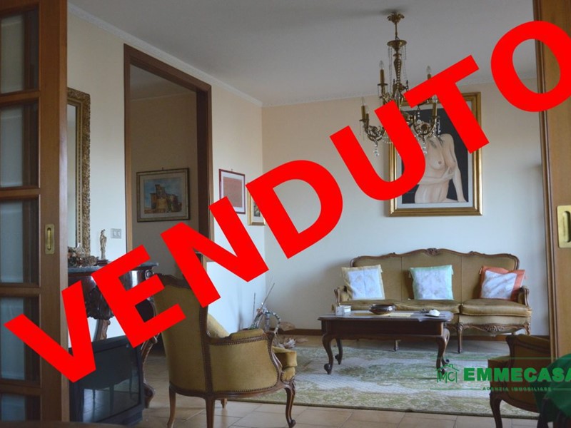 Quadrilocale in Vendita a Valenzano, 140'000&euro;, 115 m²