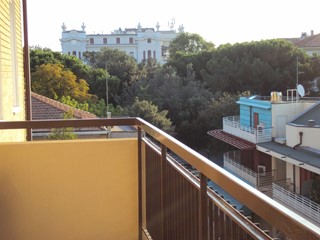 Trilocale in Affitto a Rimini, zona Marina Centro, 650€, 74 m², arredato