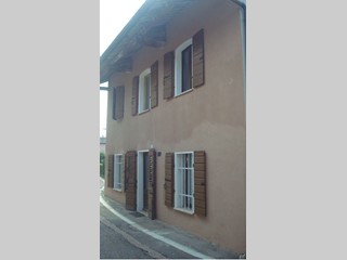 Casa Indipendente in Vendita a Feltre, zona Farra, 55'000€, 80 m²