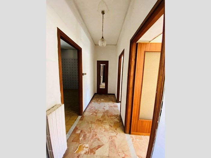 Quadrilocale in Vendita a Asti, zona est, 25'000&euro;, 68 m²