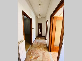 Quadrilocale in Vendita a Asti, zona est, 25'000&euro;, 68 m²