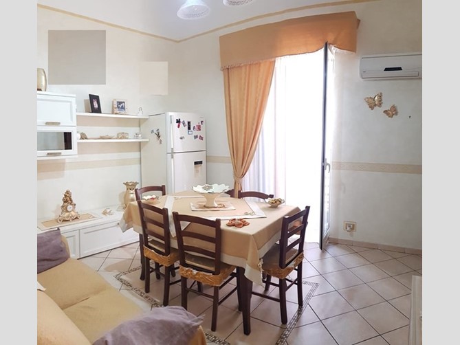 Trilocale in Vendita a Palermo, zona DANTE, 95'000€, 65 m²