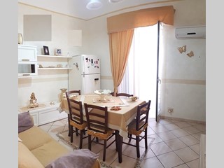 Trilocale in Vendita a Palermo, zona DANTE, 95'000€, 65 m²