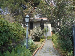 Villa in Vendita a Tremestieri Etneo, zona via novaluce 69, 500'000€, 300 m², con Box