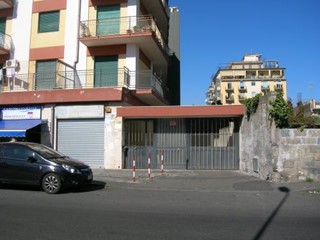 Trilocale in Vendita a Catania, zona via messina 449, 110'000&euro;, 90 m²