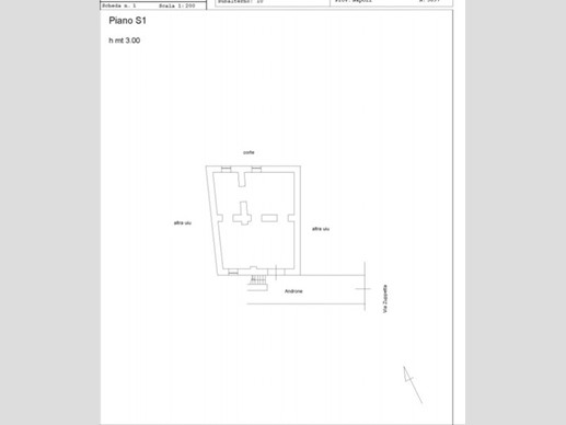 Magazzino in Vendita a Torre Annunziata, 20'000€, 110 m²