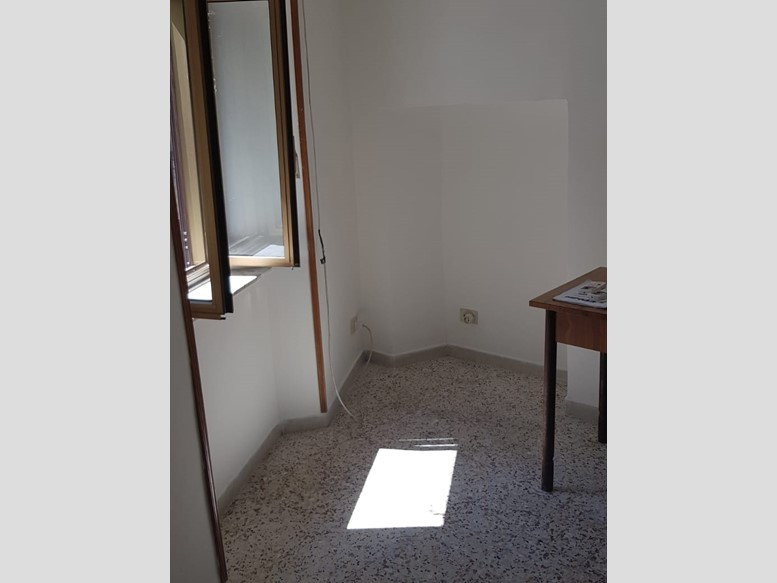 Trilocale in Vendita a Palombara Sabina, zona CENTRO STORICO, 35'000€, 45 m²