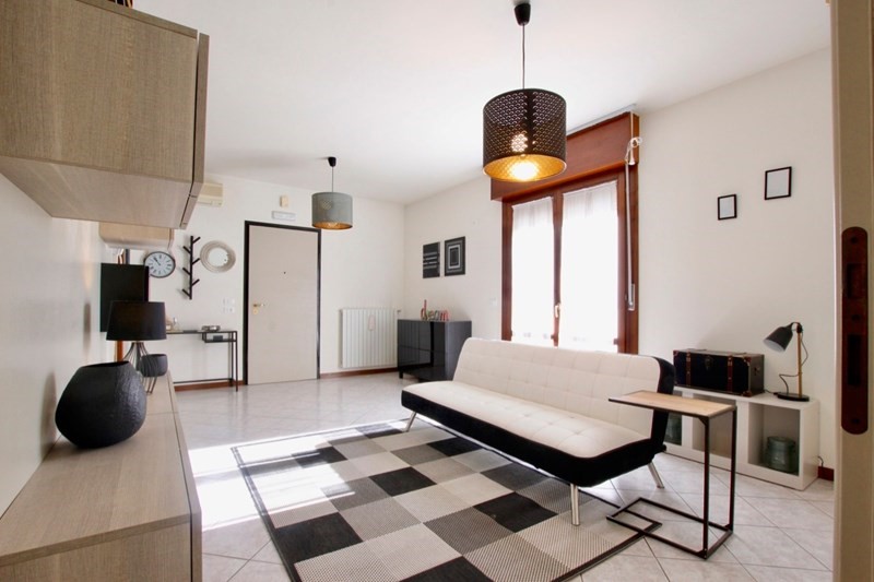 Casa Indipendente in Vendita a Jesolo, zona Jesolo Paese, 174'000€, 85 m², arredato, con Box