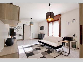 Casa Indipendente in Vendita a Jesolo, zona Jesolo Paese, 174'000€, 85 m², arredato, con Box