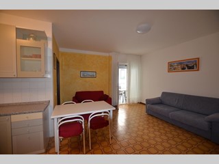 Trilocale in Vendita a Jesolo, zona Piazza Nember, 145'000€, 60 m², arredato