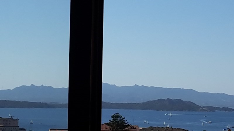 Appartamento in Vendita a La Maddalena, zona panoramica, 360'000€, 240 m²