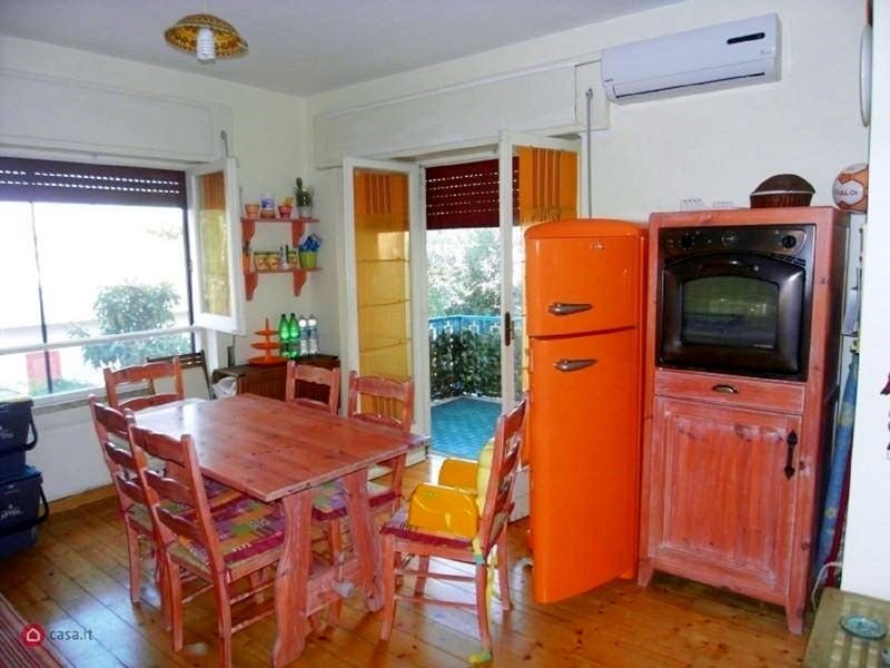 Appartamento in Vendita a Terracina, zona Litoranea Terracina - San Felice Circeo , 115'000€, 85 m², arredato