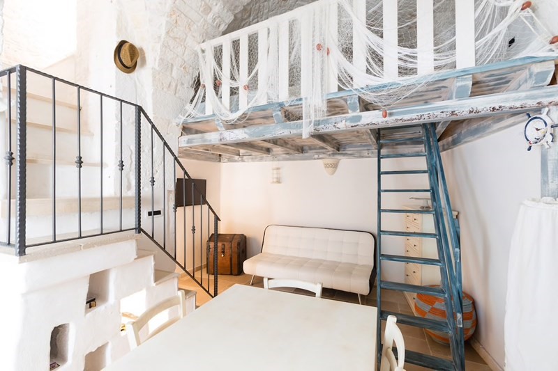 Trilocale in Vendita a Ostuni, zona Centro storico, 80'000€, 60 m², arredato