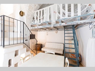 Trilocale in Vendita a Ostuni, zona Centro storico, 80'000€, 60 m², arredato