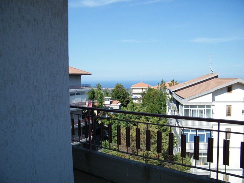 Quadrilocale in Vendita a Aci Catena, zona San Nicolò, 170'000€, 110 m²