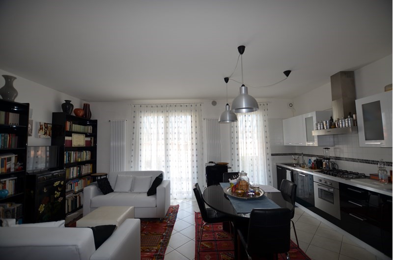 Appartamento in Vendita a Jesolo, zona Jesolo Lido, 270'000€, 95 m², arredato, con Box
