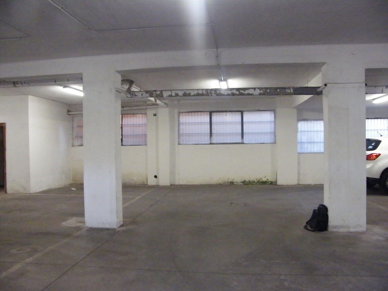 Magazzino in Vendita a Roma, zona Appio Claudio- Statuario, 210'000€, 210 m²